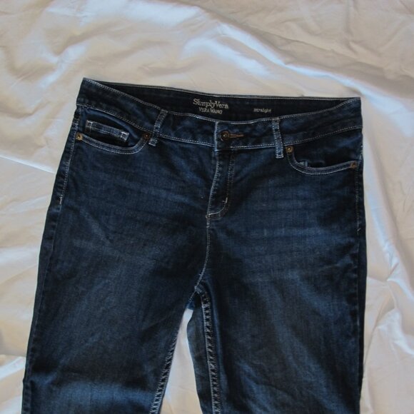 Simply Vera Vera Wang*Mid-Rise Straight Leg Cuffed Cropped Jeans - Picture 7 of 9